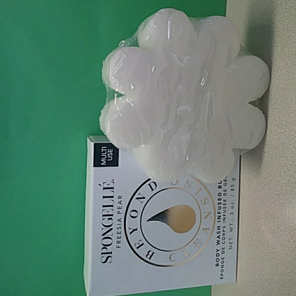 Spongelle Freesia Pear Body Wash Infused Buffer